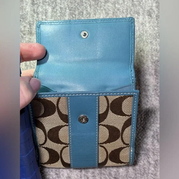 Coach Teal and Brown Leatherware Wallet - Picture 11 of 16